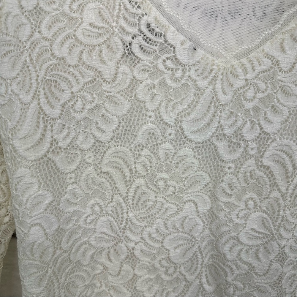 WHITE HOUSE BLACK MARKET Blouse Size L Long Sleeve Lace Lined Round Back… - Picture 8 of 15